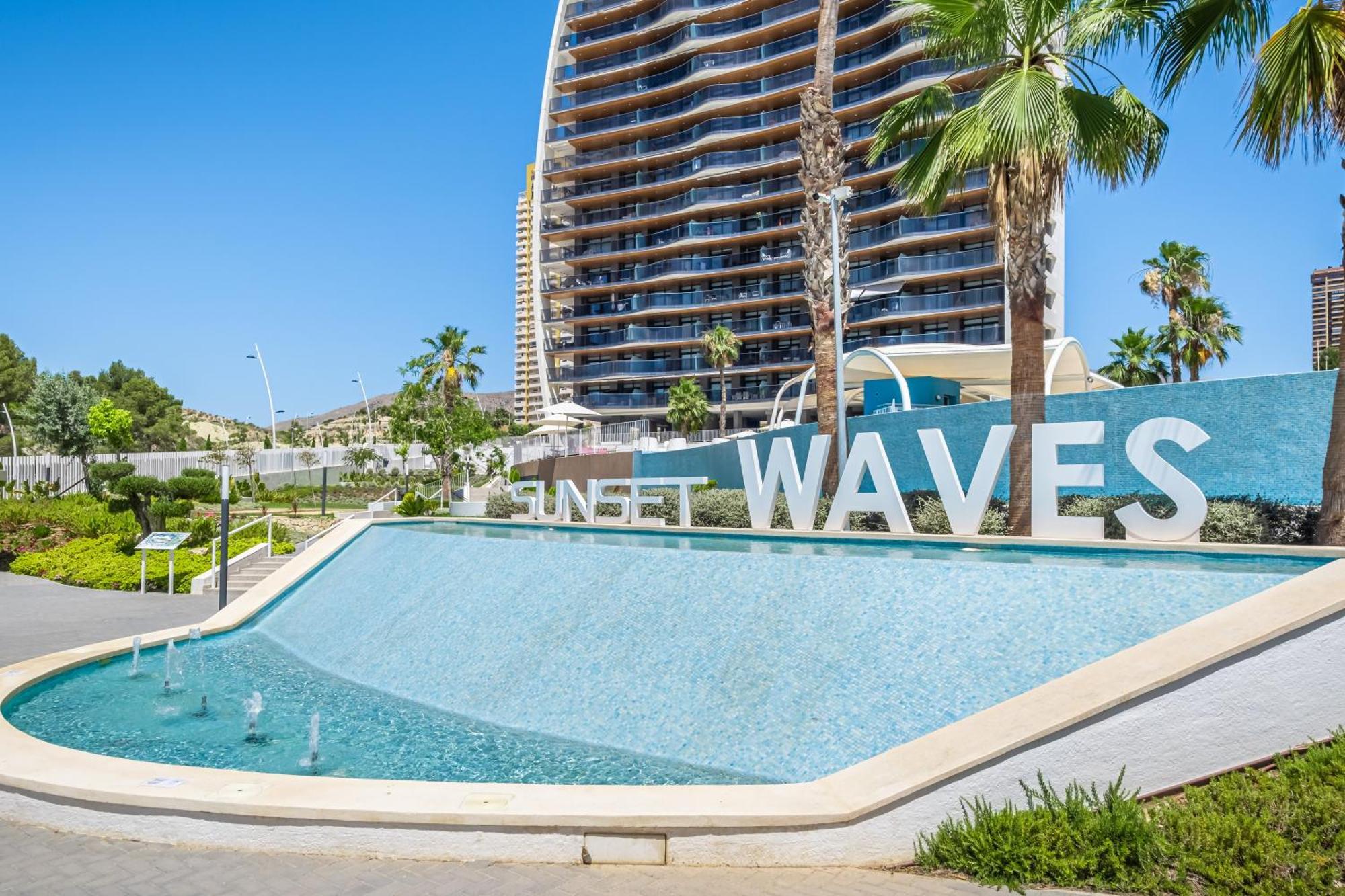 Sunset Waves 18-35 Poniente Beach Resort Benidorm Exteriör bild