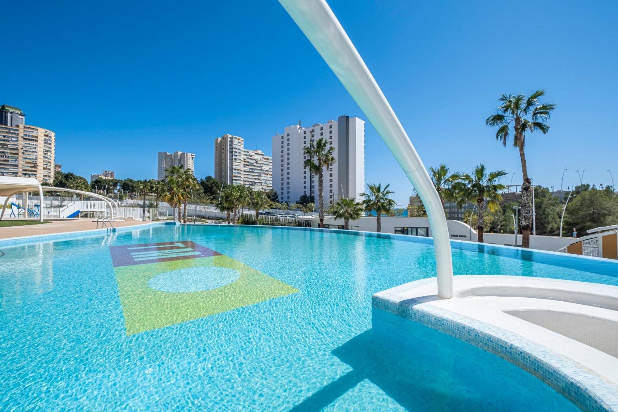 Sunset Waves 18-35 Poniente Beach Resort Benidorm Exteriör bild